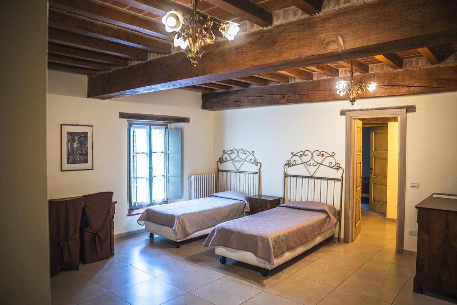 Hotel La Tavola Rotonda Cortemaggiore Room photo