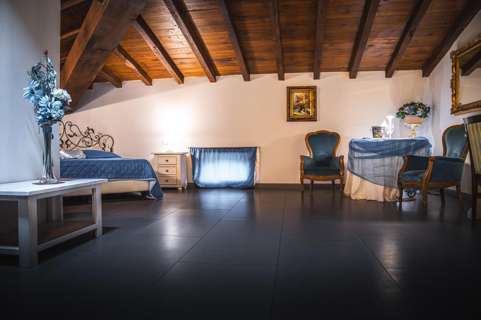Hotel La Tavola Rotonda Cortemaggiore Room photo