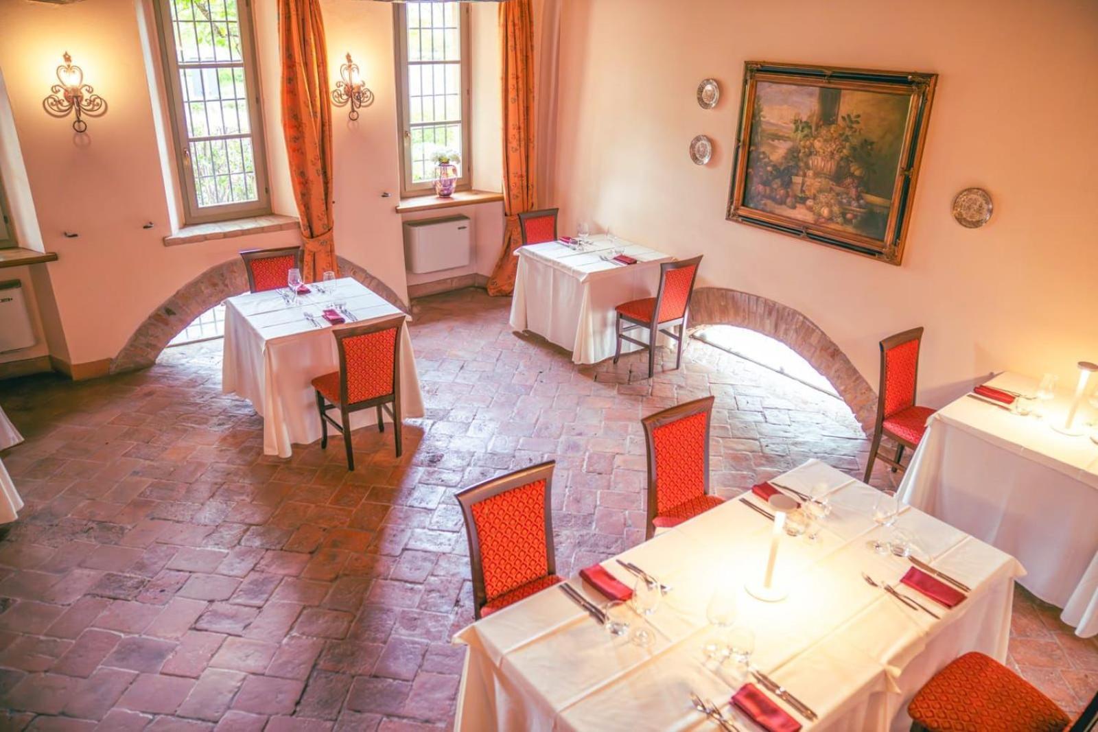 Hotel La Tavola Rotonda Cortemaggiore Exterior photo